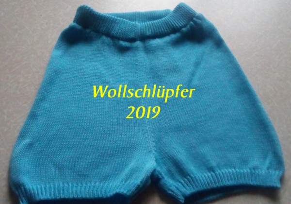 Wollschluepfer_mittelblau_2019_gross.jpg